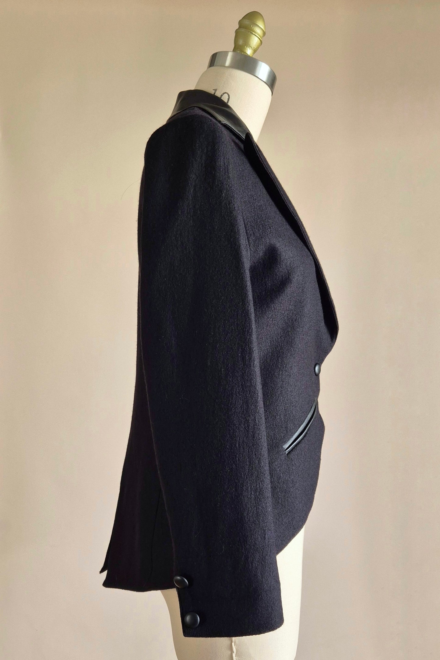 Fabulous merino wool tuxedo style jacket Size S/M