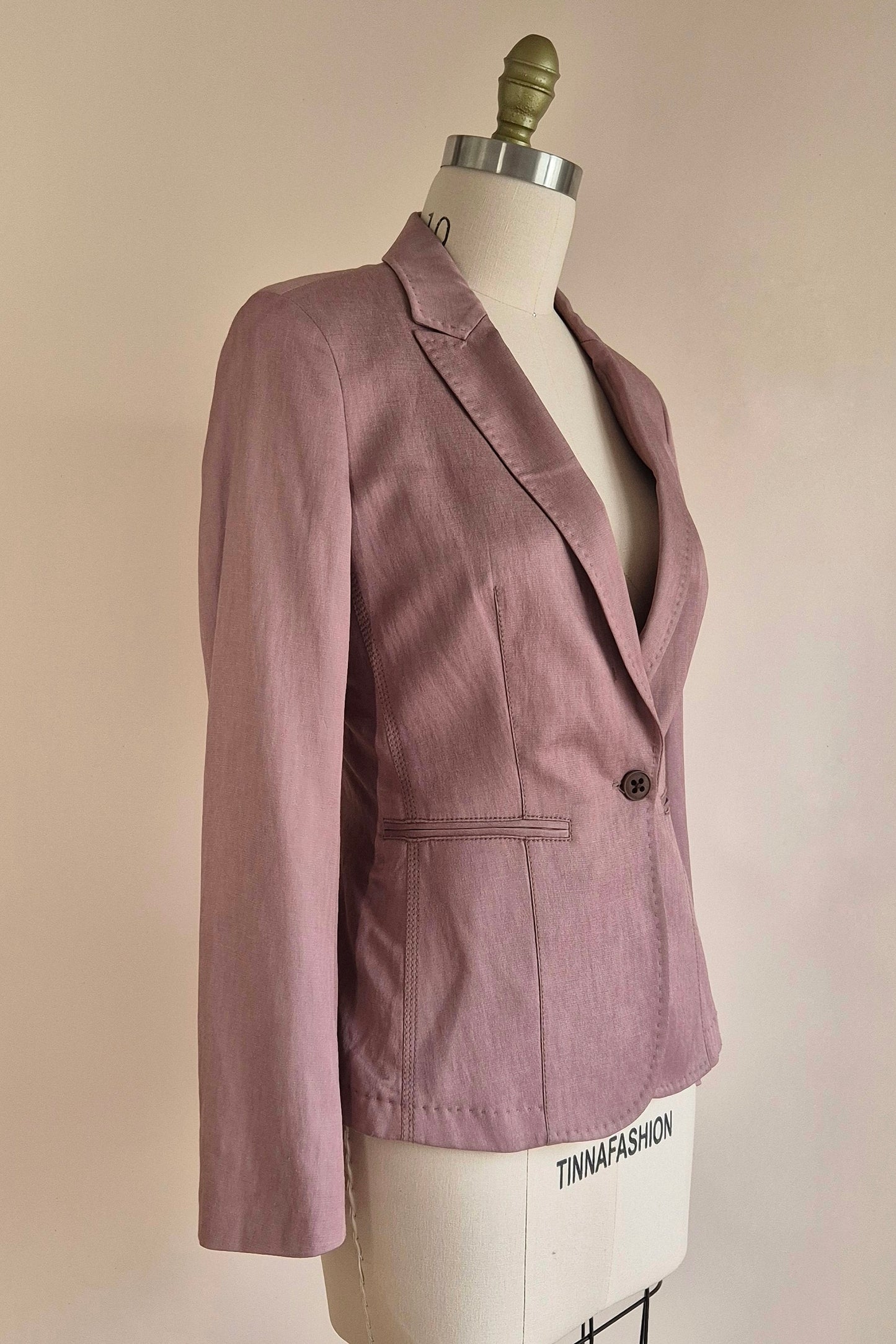 Classic dusty pink Hugo Boss blazer Size S